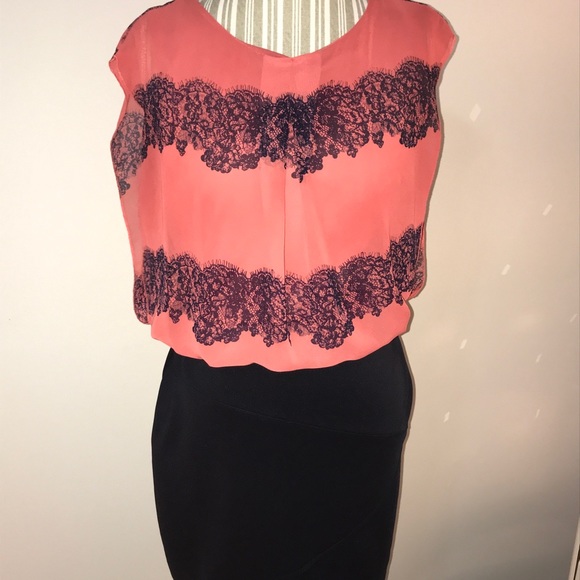 DONATED DRESSES đź”´ - Picture 2 of 4